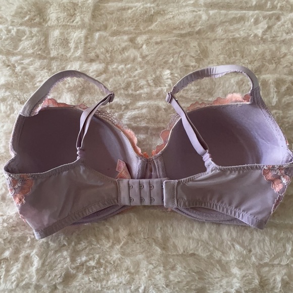 Victoria’s Secret Demi Bra - Picture 3 of 4
